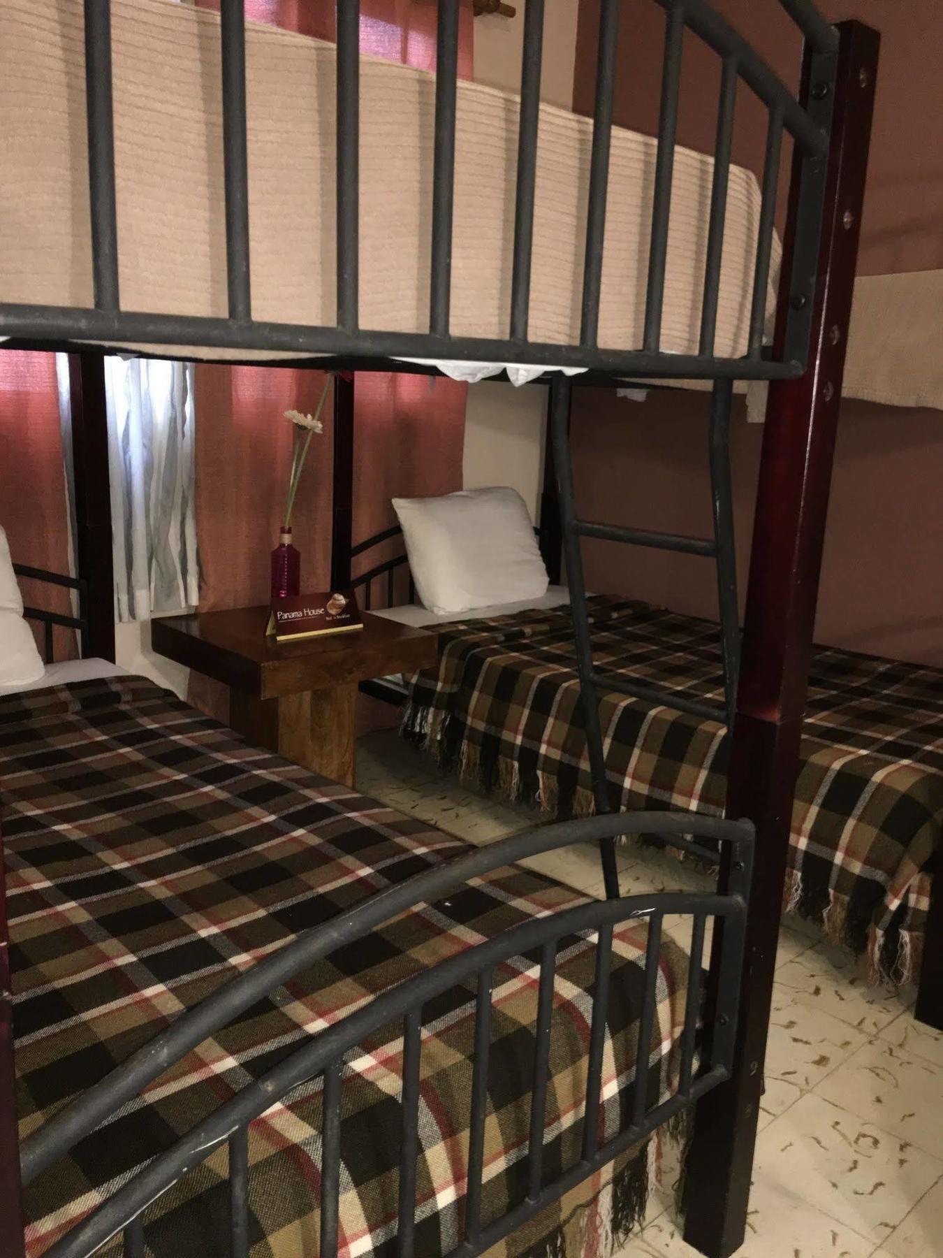 House Bed and breakfast 2*