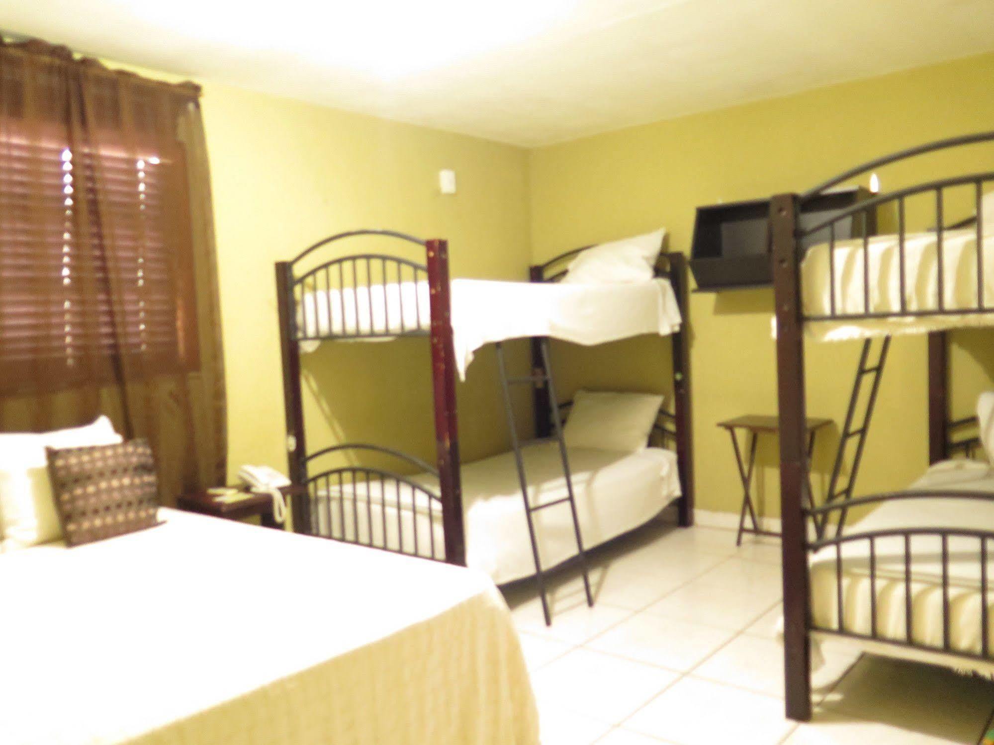 House Bed and breakfast 2*