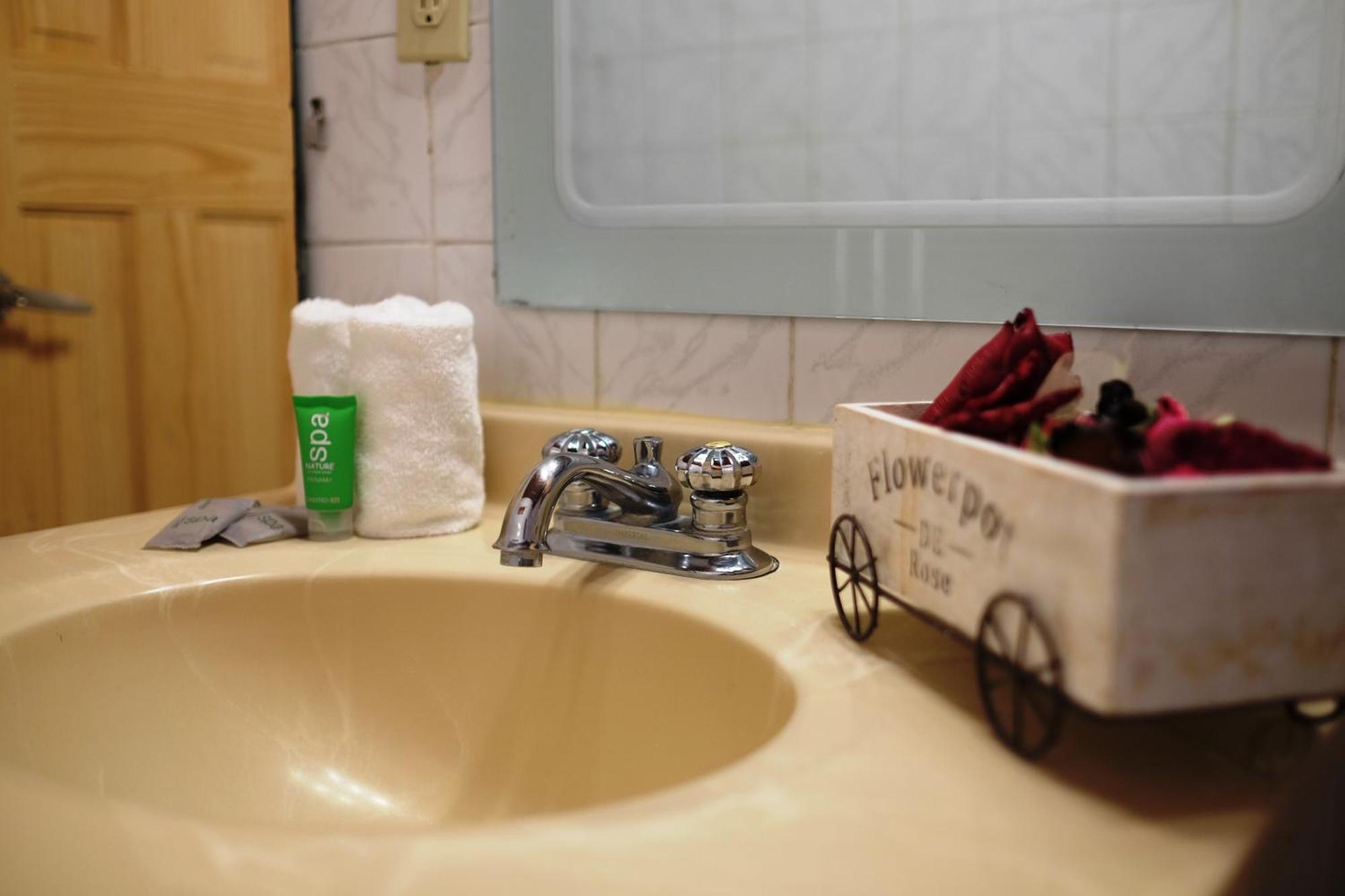 House Bed & Breakfast Panama City