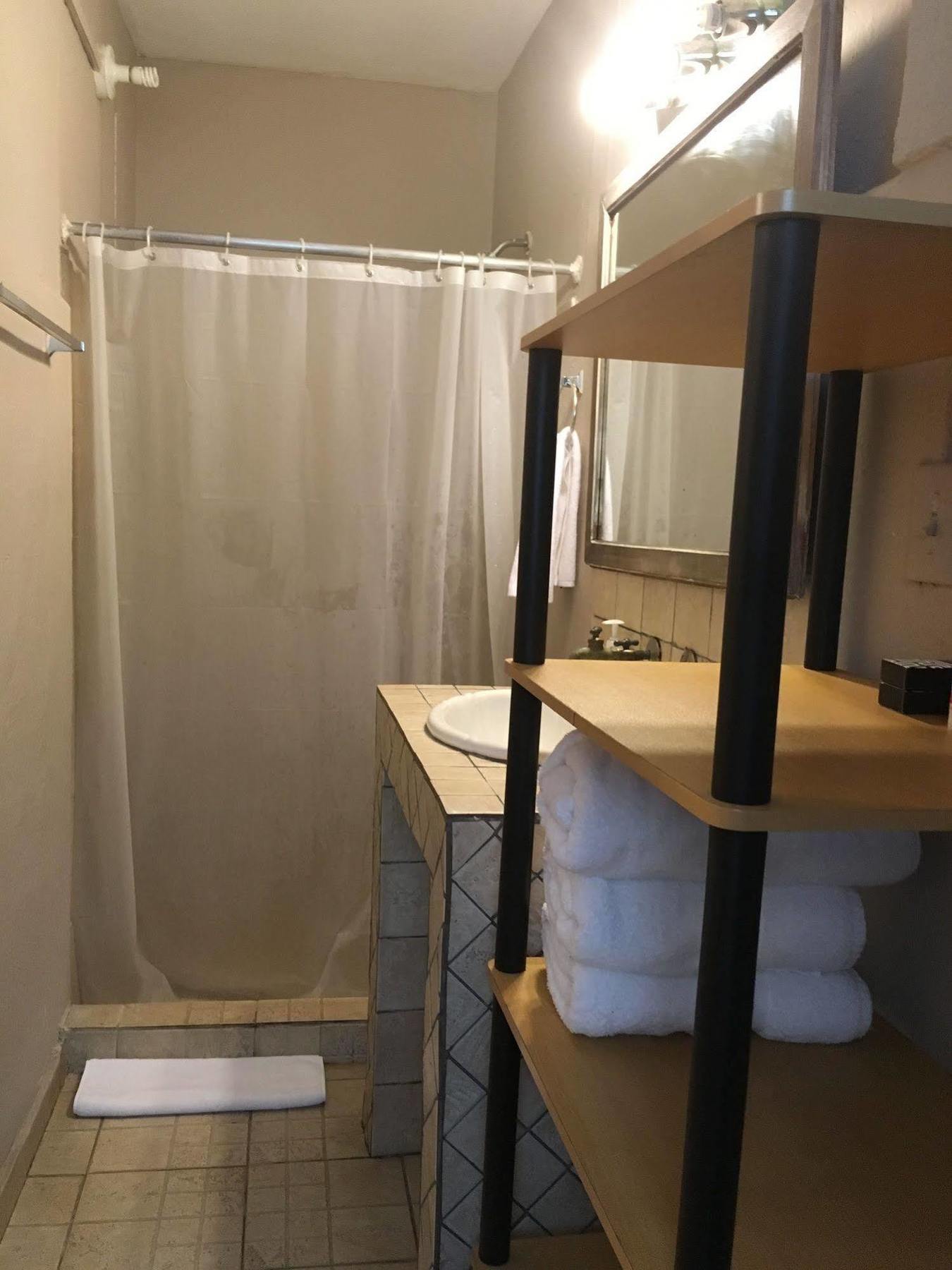 House Bed & Breakfast 2*